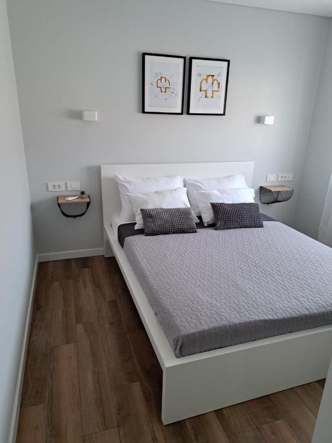 B & R Summer Breeze Apartments Nin Extérieur photo