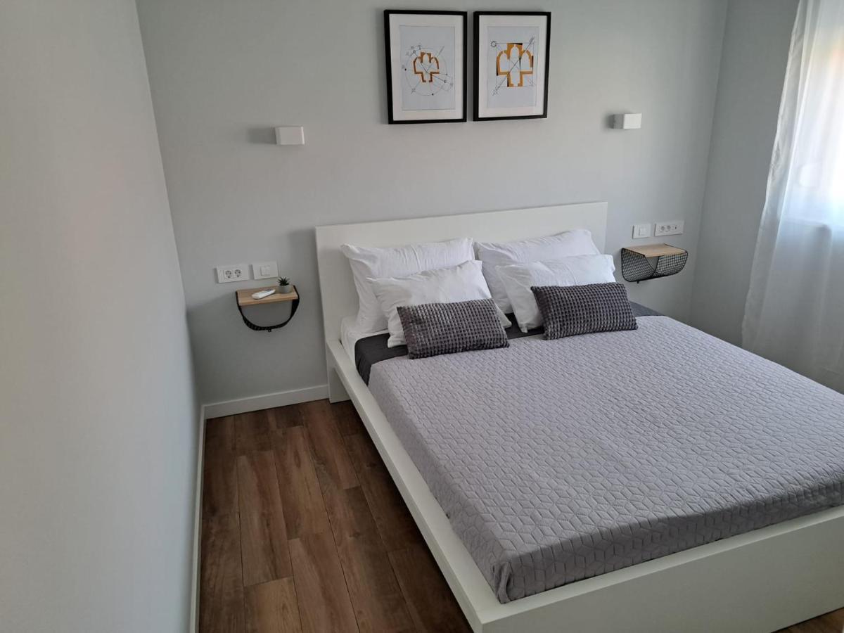 B & R Summer Breeze Apartments Nin Extérieur photo