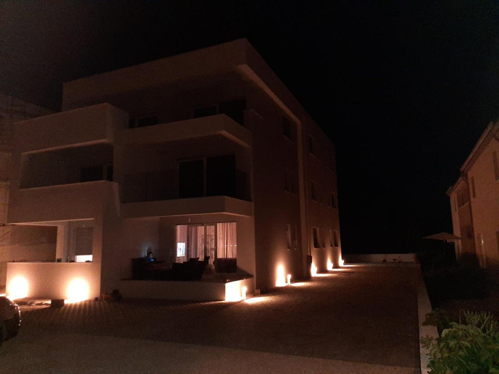 B & R Summer Breeze Apartments Nin Extérieur photo