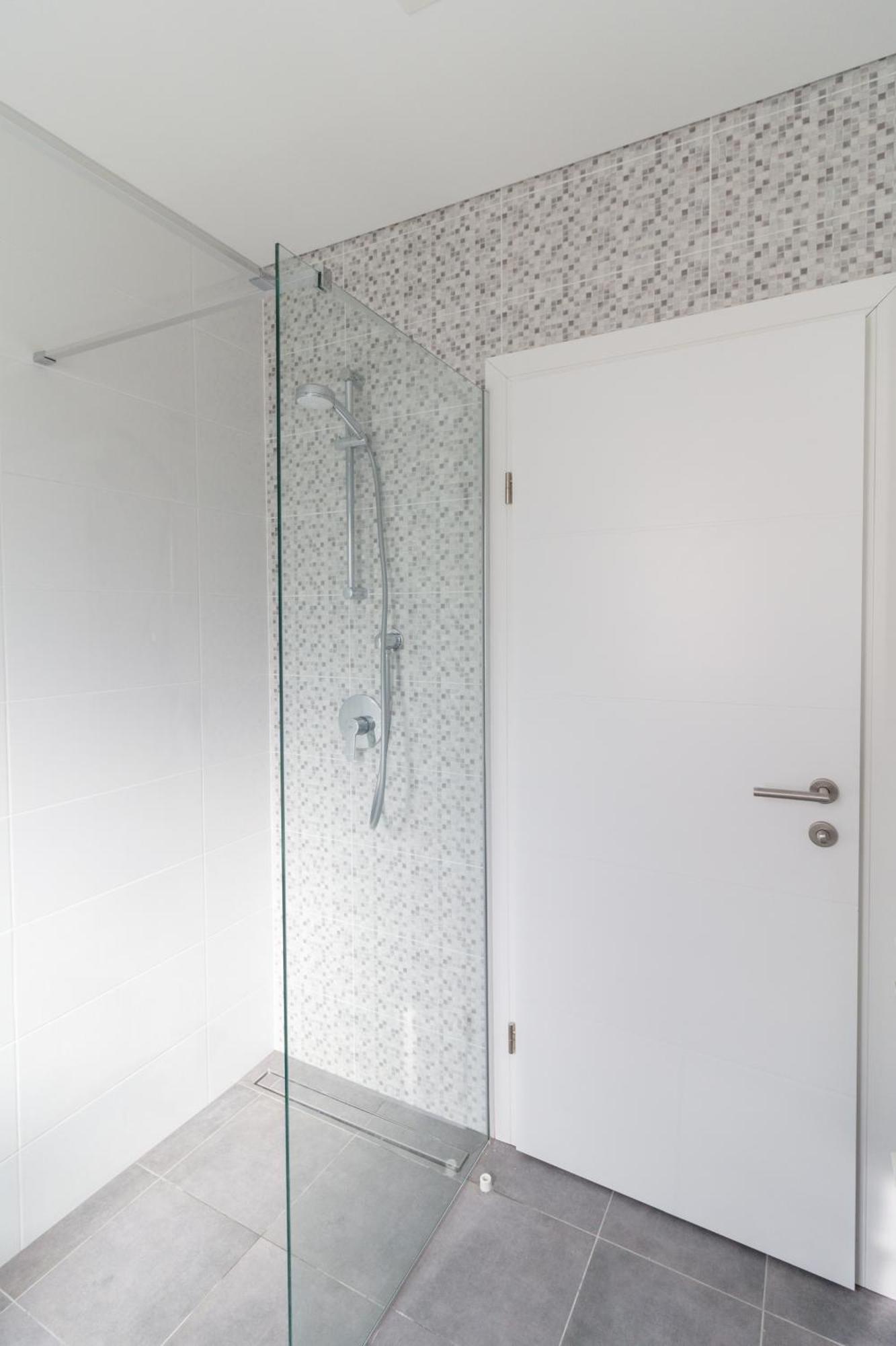 B & R Summer Breeze Apartments Nin Extérieur photo