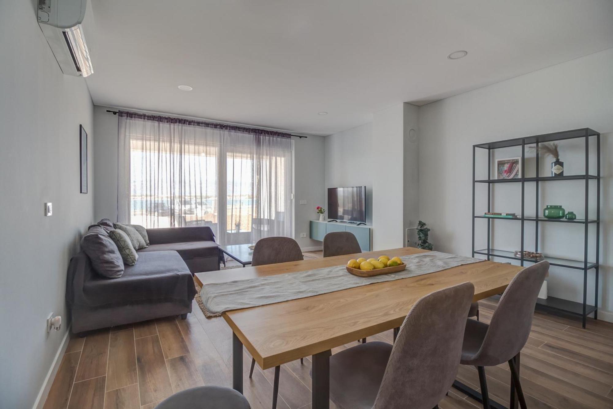 B & R Summer Breeze Apartments Nin Extérieur photo