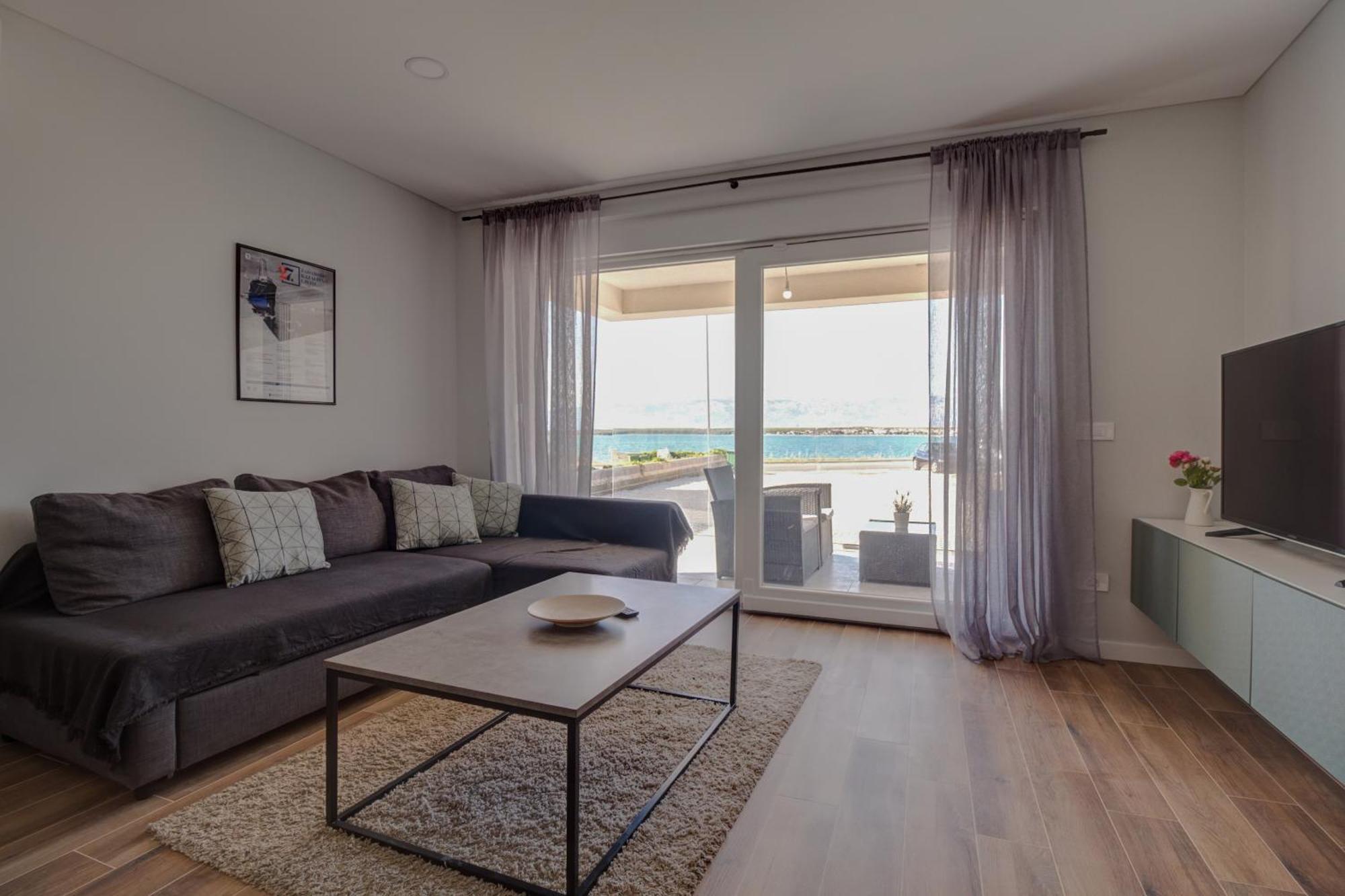 B & R Summer Breeze Apartments Nin Extérieur photo