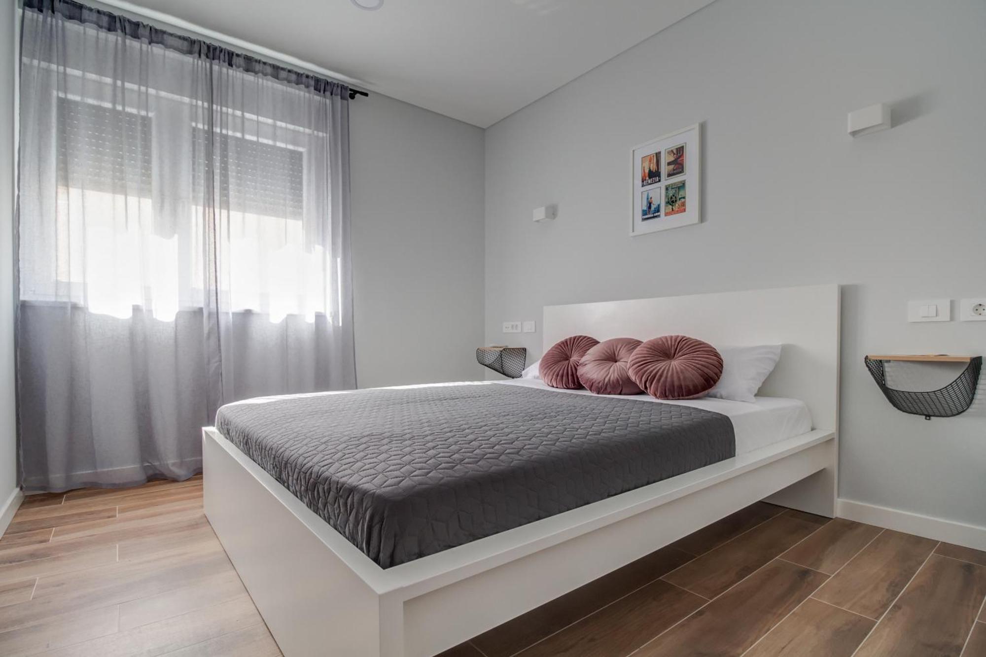 B & R Summer Breeze Apartments Nin Extérieur photo