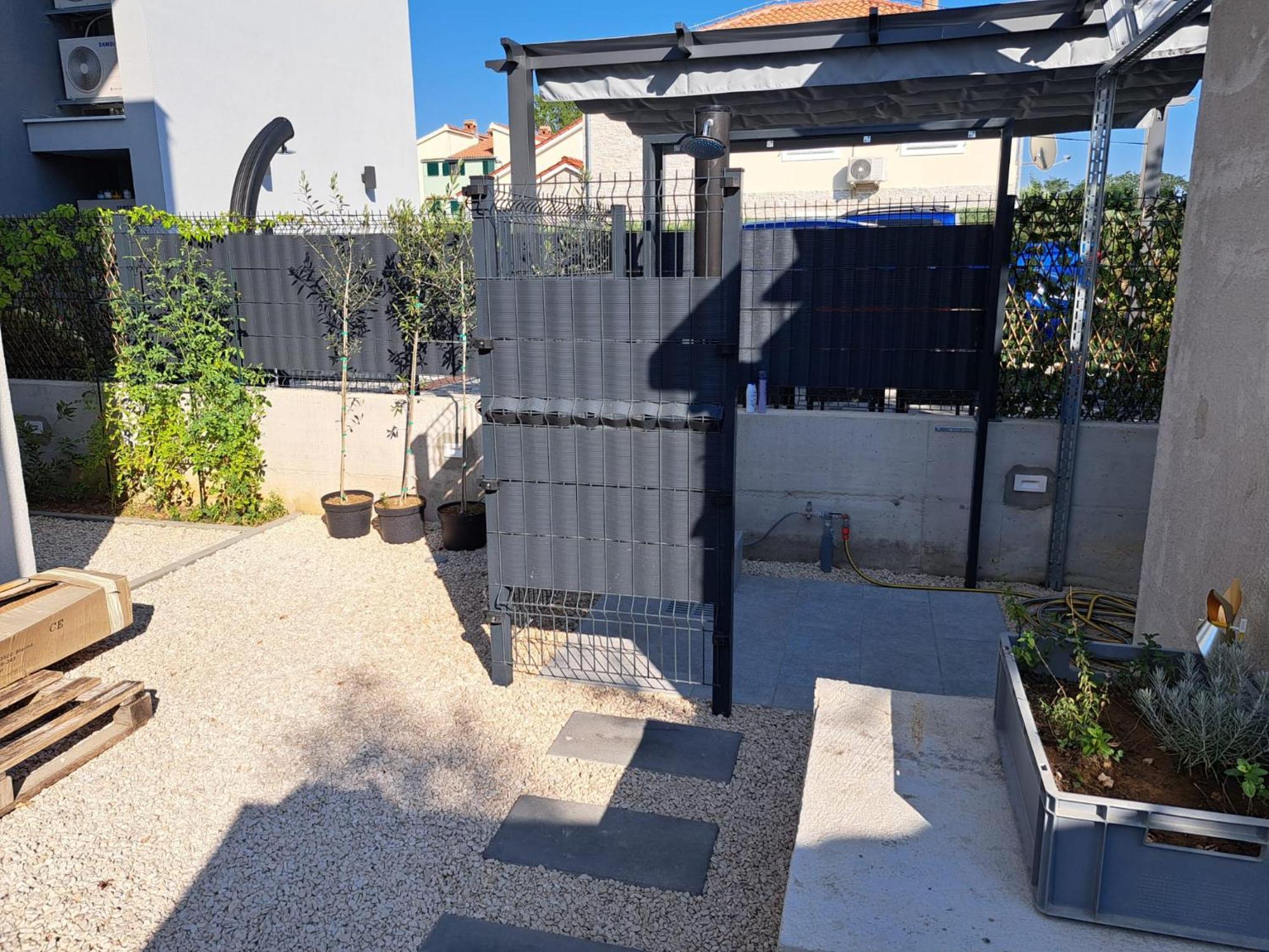 B & R Summer Breeze Apartments Nin Extérieur photo